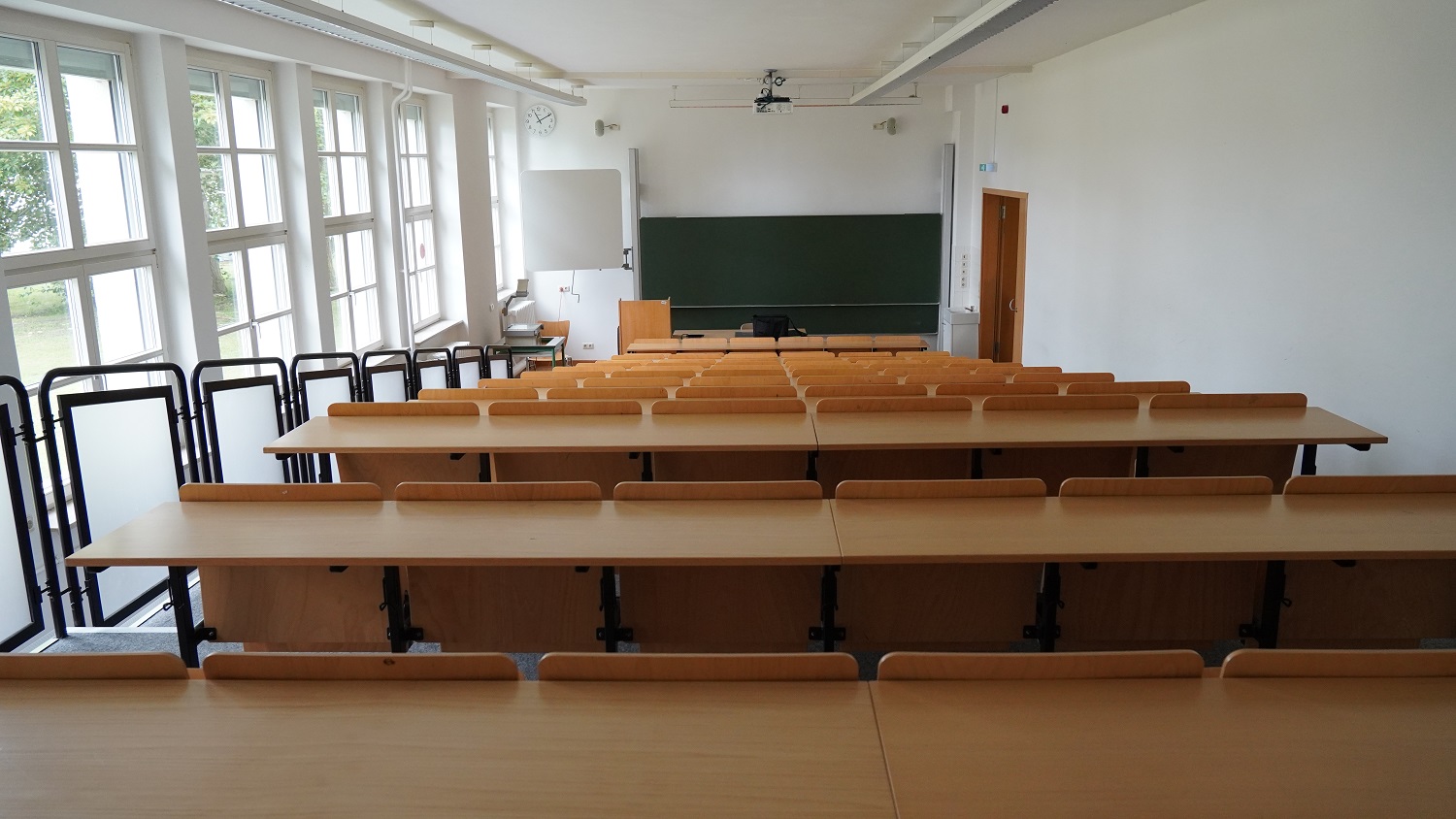 06 Raum 109 Hörsaal 8