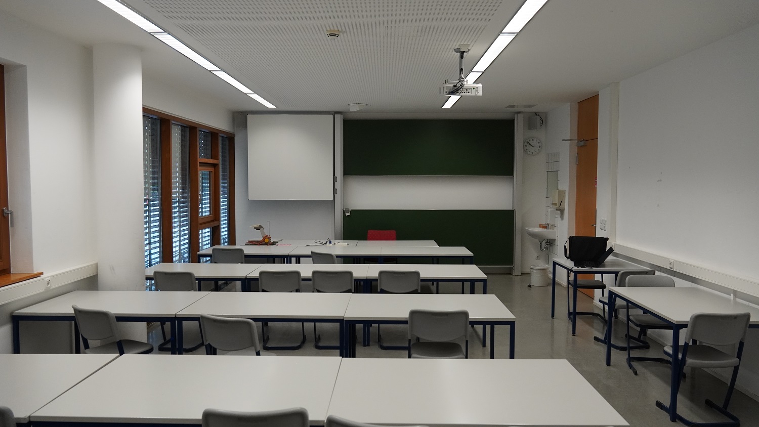 04 Raum 105