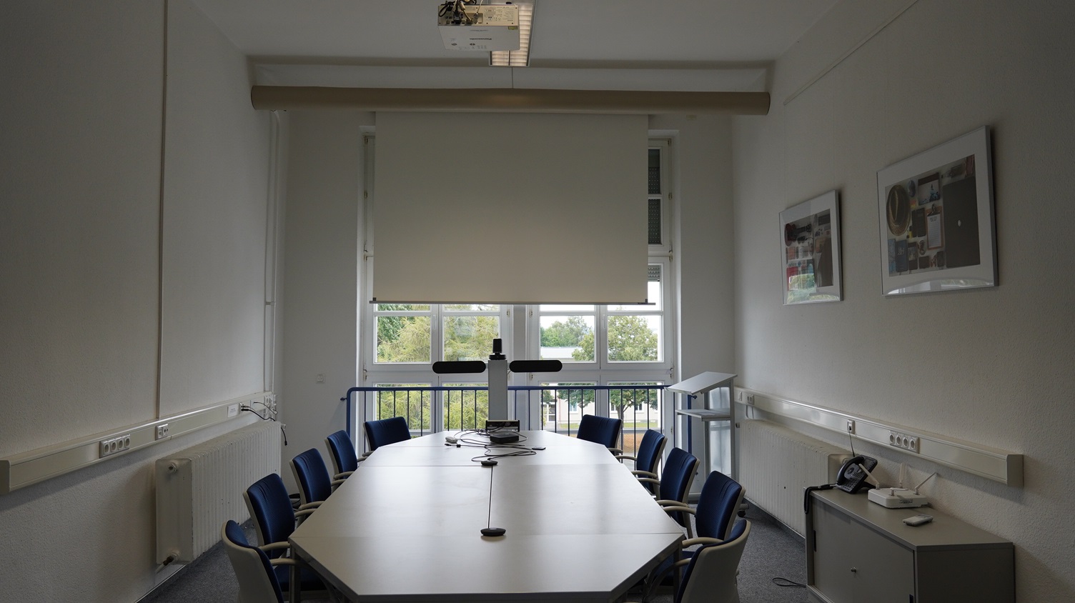 13 Raum 300b Konferenzraum